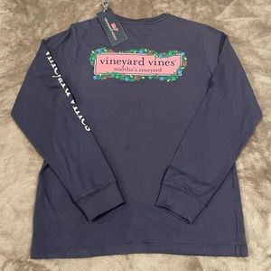New kid’s Vineyard Vines holiday tee